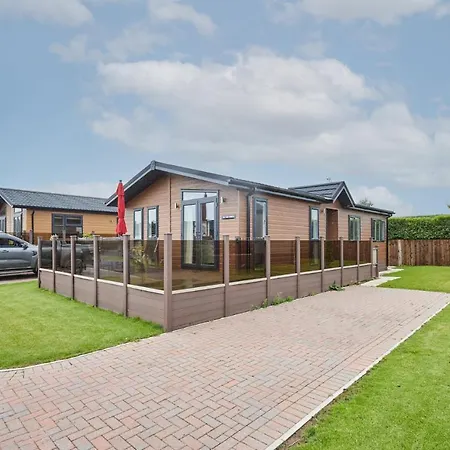 Host & - 19 The Pines