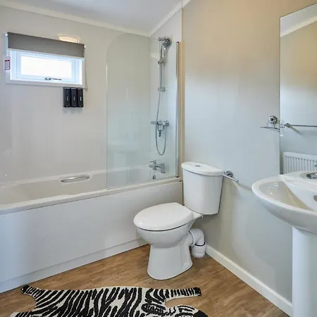 Host & - 19 The Pines *