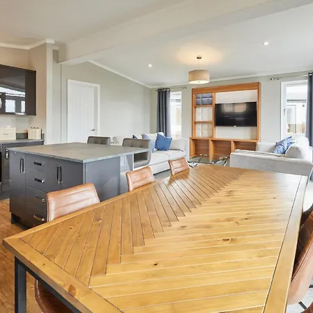 Host & - 19 The Pines Chalet *